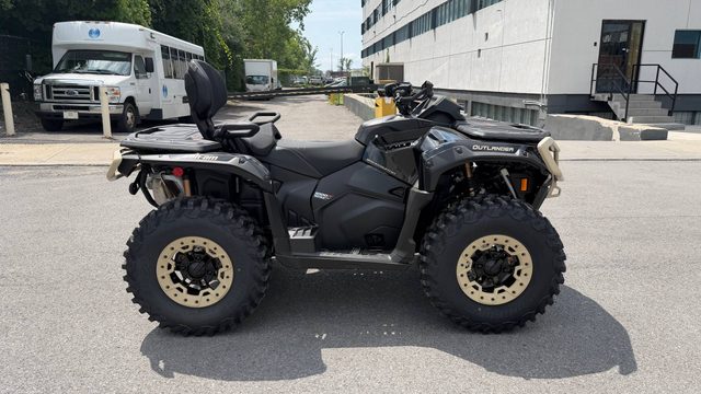 Can-Am Outlander MAX Backcountry 1000R — фото 4 из 13