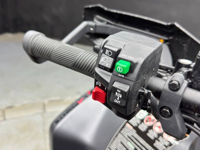 Can-Am Outlander MAX XT-P 1000R — фото 11 из 14
