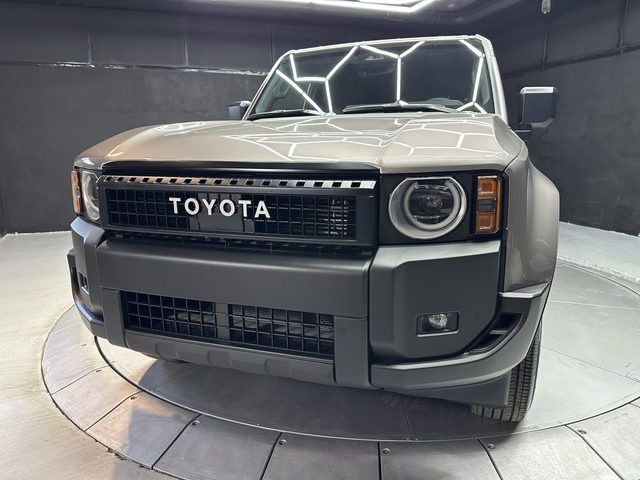 Toyota LAND CRUISER — фото 26 из 58
