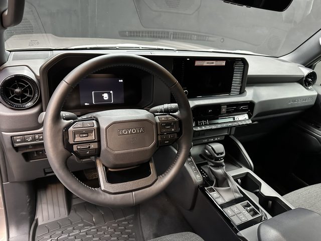 Toyota LAND CRUISER — фото 36 из 58