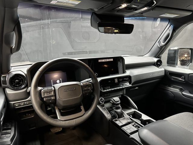 Toyota LAND CRUISER — фото 38 из 58