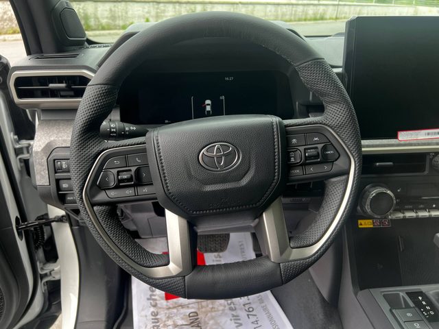 Toyota Tacoma HV Double Cab — фото 17 из 33
