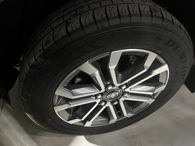 Toyota 4Runner Limited — фото 3 из 11