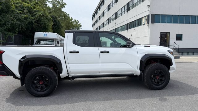 Toyota Tacoma TRD Pro — фото 8 из 23