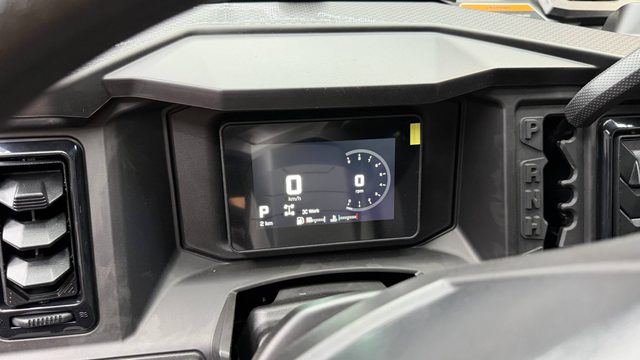 Can-Am Defender LIMITED CAB HD11 — фото 12 из 14