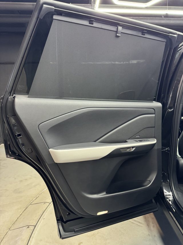 Lexus TX 500h — фото 23 из 35