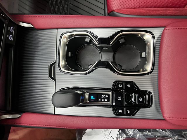 Lexus RX 350 — photo 26 of 46