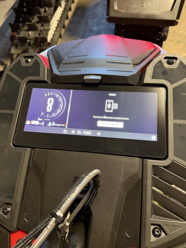 2026 LYNX SHREDDER RE 3900 850 E-TEC TURBO R POWDERMAX X-LIGHT 3.0 — фото 3
