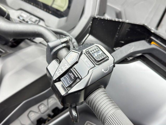 2026 CAN-AM OUTLANDER MAX XT-P 1000R — фото 13