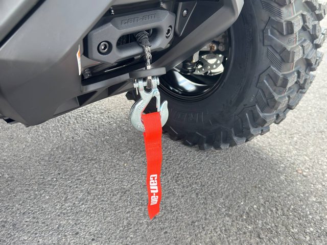 2026 CAN-AM OUTLANDER MAX BACKCOUNTRY 1000R — фото 11