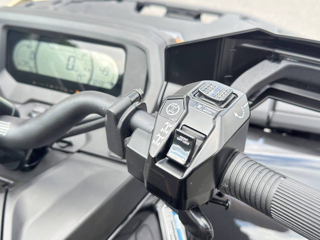 2026 CAN-AM OUTLANDER MAX BACKCOUNTRY 1000R — фото 17