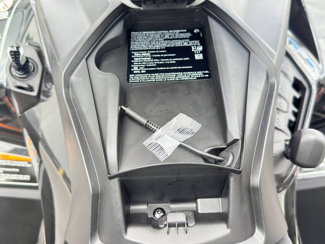 2026 CAN-AM OUTLANDER MAX BACKCOUNTRY 1000R — фото 6