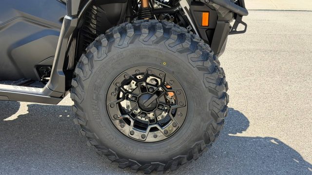 2026 CAN-AM OUTLANDER MAX BACKCOUNTRY 1000R — фото 16