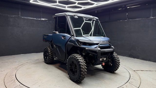 Can-Am Defender LIMITED CAB HD11 — photo 1 of 23, VIN …001775