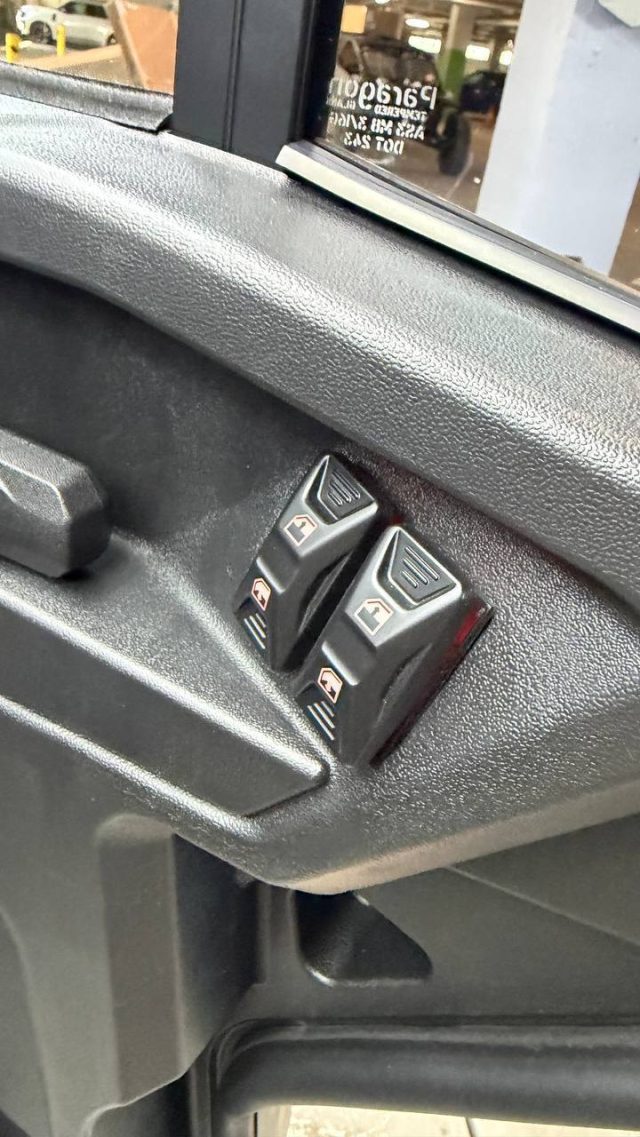 Can-Am Defender LIMITED CAB HD11 — photo 20 of 23, VIN …001775