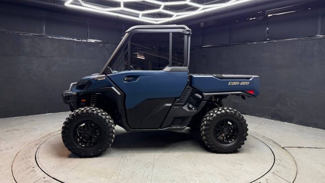 Can-Am Defender LIMITED CAB HD11 — photo 4 of 23, VIN …001775