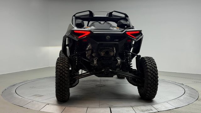 2026 CAN-AM MAVERICK R X RC WITH SMART-SHOX 999T DCT — фото 13