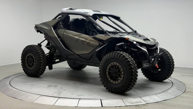 2026 CAN-AM MAVERICK R X RC WITH SMART-SHOX 999T DCT — фото 16