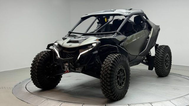 2026 CAN-AM MAVERICK R X RC WITH SMART-SHOX 999T DCT — фото 2