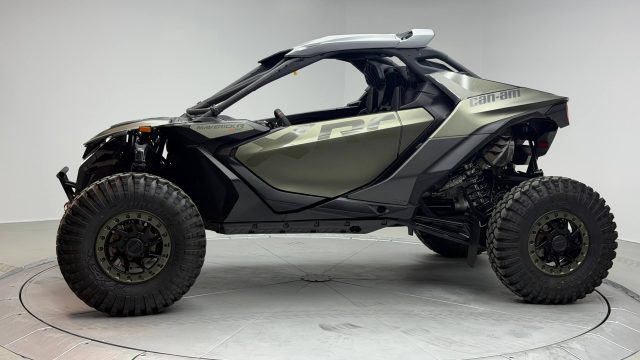 2026 CAN-AM MAVERICK R X RC WITH SMART-SHOX 999T DCT — фото 2