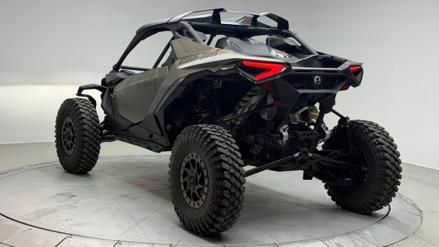 2026 CAN-AM MAVERICK R X RC WITH SMART-SHOX 999T DCT — фото 3