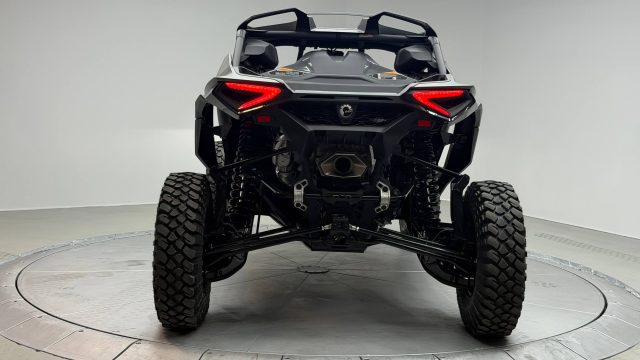 2026 CAN-AM MAVERICK R X RC WITH SMART-SHOX 999T DCT — фото 4