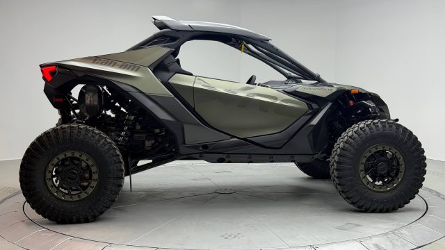 2026 CAN-AM MAVERICK R X RC WITH SMART-SHOX 999T DCT — фото 6