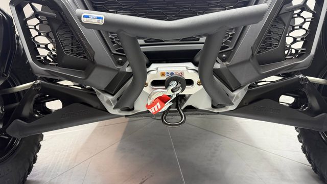 2026 CAN-AM MAVERICK R X RC WITH SMART-SHOX 999T DCT — фото 12