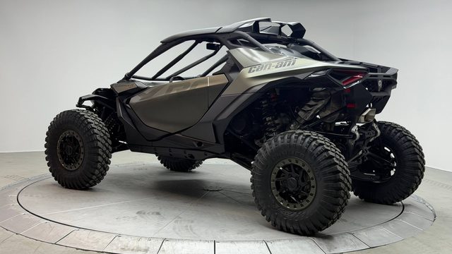 2026 CAN-AM MAVERICK R X RC WITH SMART-SHOX 999T DCT — фото 4
