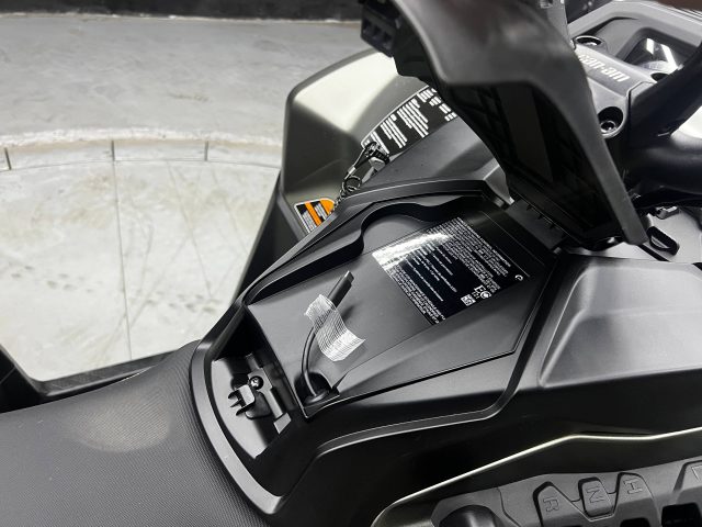 2026 CAN-AM OUTLANDER X MR 1000R — фото 18