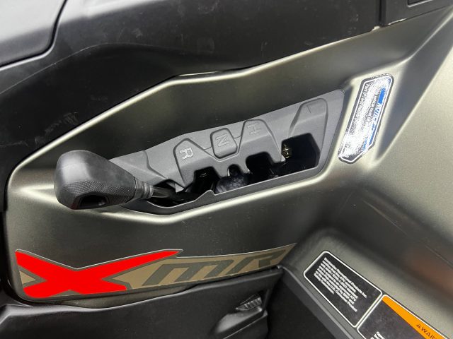 2026 CAN-AM OUTLANDER X MR 1000R — фото 17