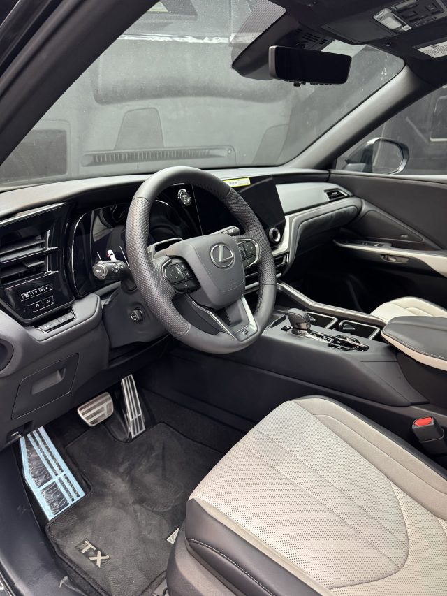 2025 LEXUS TX 500H — фото 20