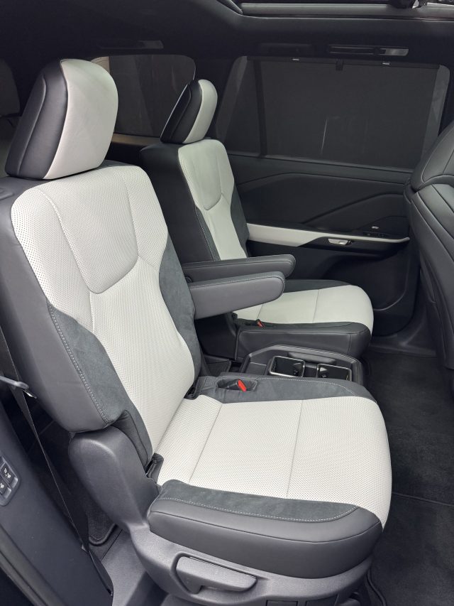 2025 LEXUS TX 500H — фото 30