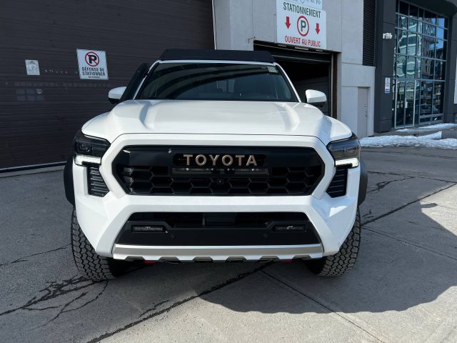2025 TOYOTA TACOMA TRAILHUNTER DOUBLE CAB — фото 3