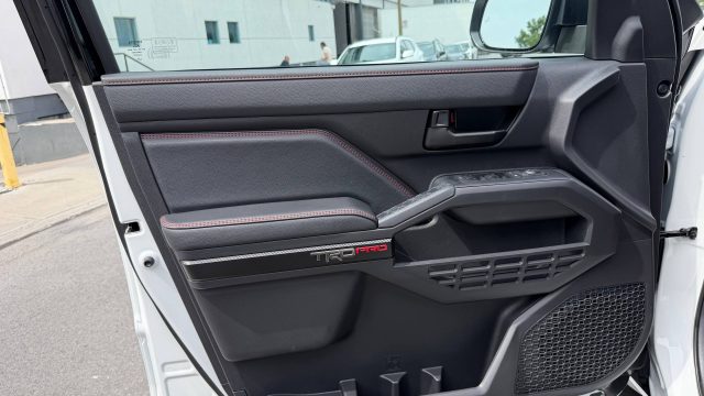 2026 TOYOTA TACOMA TRD PRO — фото 12
