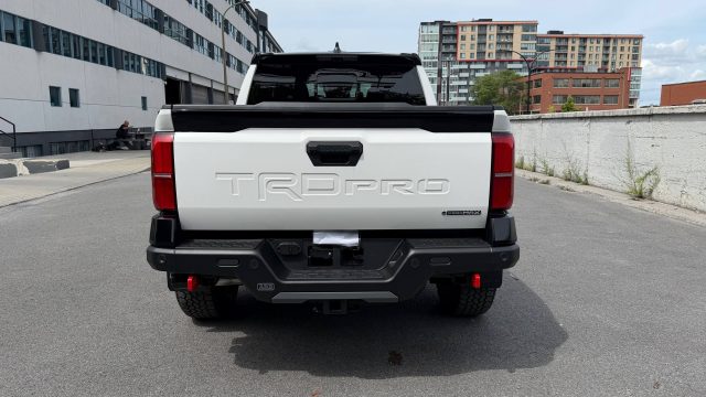 2026 TOYOTA TACOMA TRD PRO — фото 6