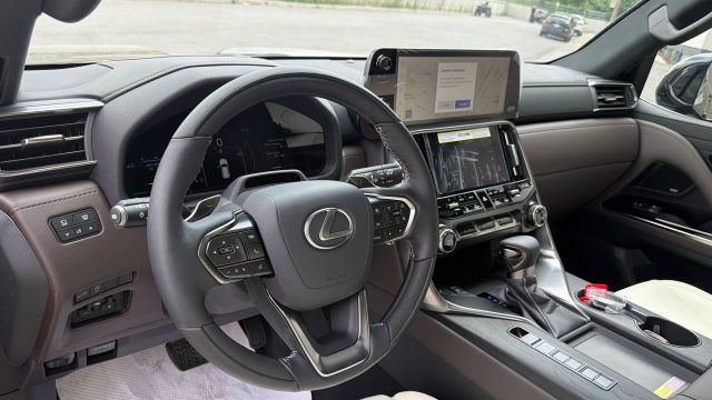 2026 LEXUS LX 600 — фото 13