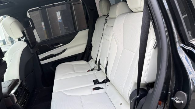2026 LEXUS LX 600 — фото 21