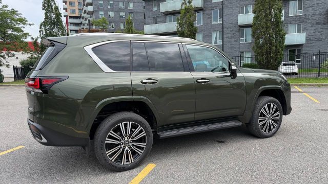 2026 LEXUS LX 600 — фото 4